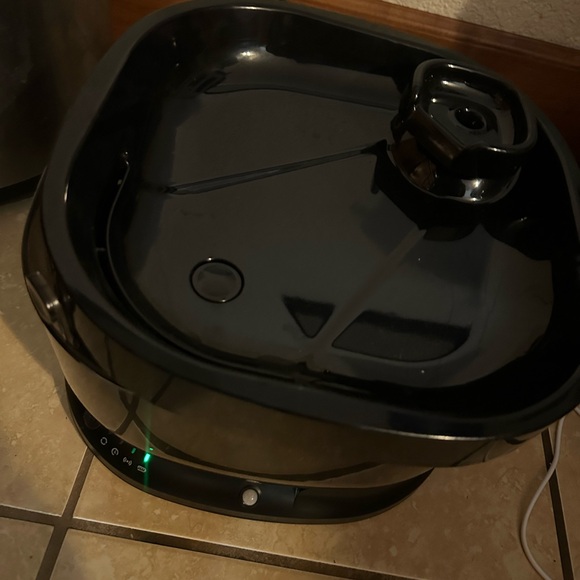 Brand New APETDOLA Wireless Pet Water Fountain + Filter, Charger & Box - Picture 9 of 15